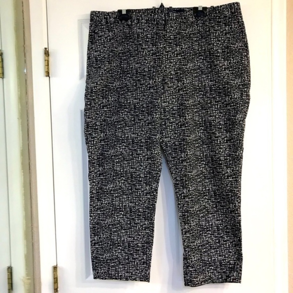 Gap Women's Black/White Crop Pants-Size 20R